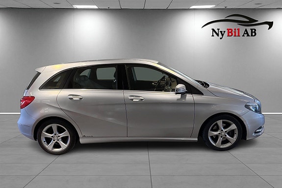 Mercedes-Benz B180 5 of 5