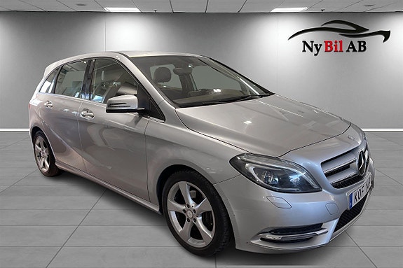 Mercedes-Benz B180 6 of 12