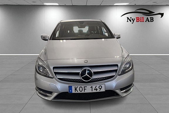 Mercedes-Benz B180 7 of 12