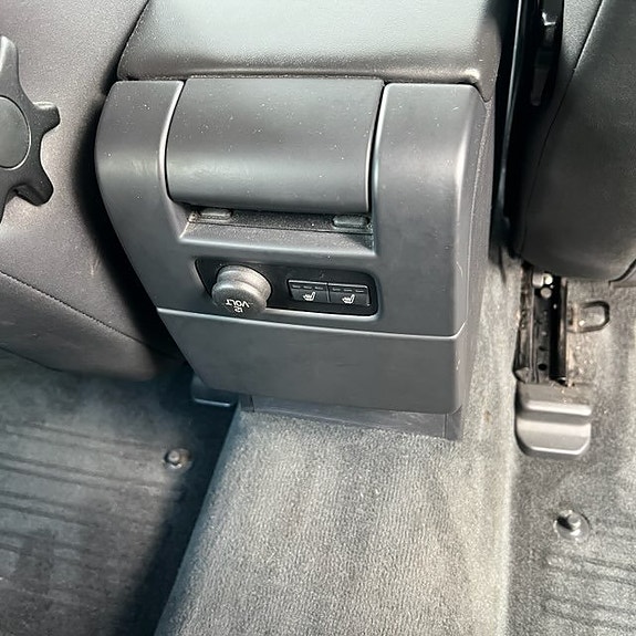 Volvo V70 11 of 12