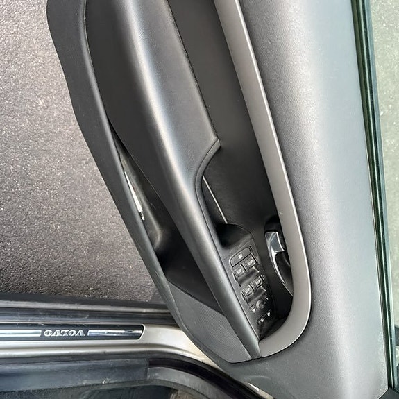 Volvo V70 10 of 12
