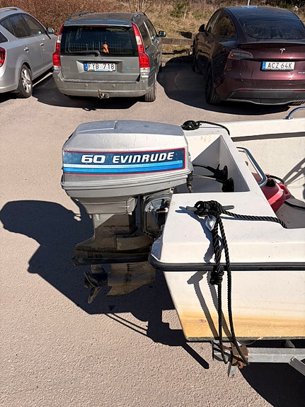 Fin styrpulpetbåt säljes med Evinrude 60hk 2 of 6