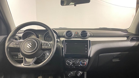 Suzuki Swift 8 of 15