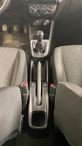 Suzuki Swift 9 of 15