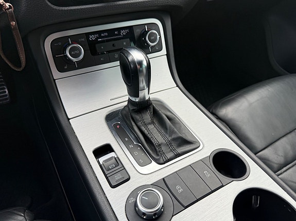 Volkswagen Touareg 16 of 21