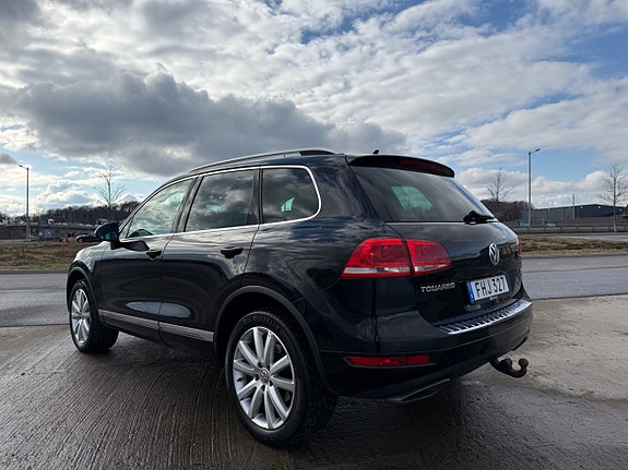 Volkswagen Touareg 5 of 21