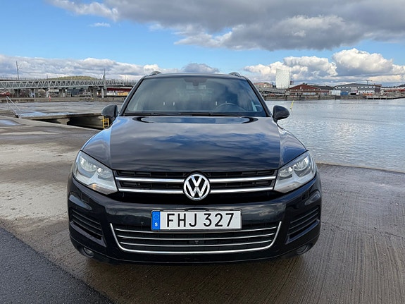 Volkswagen Touareg 2 of 21
