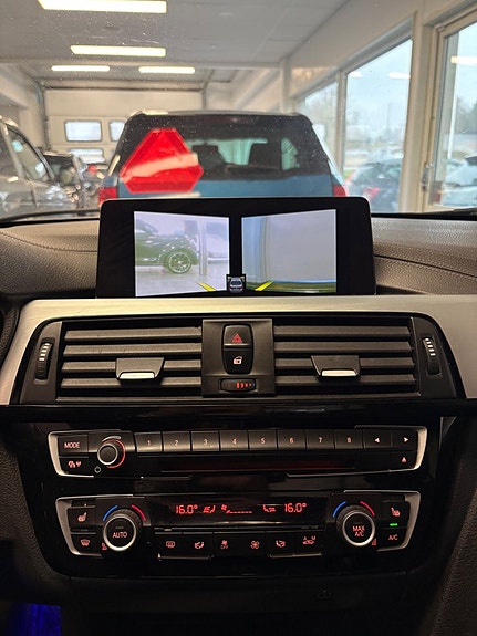 BMW 320d 8 of 16