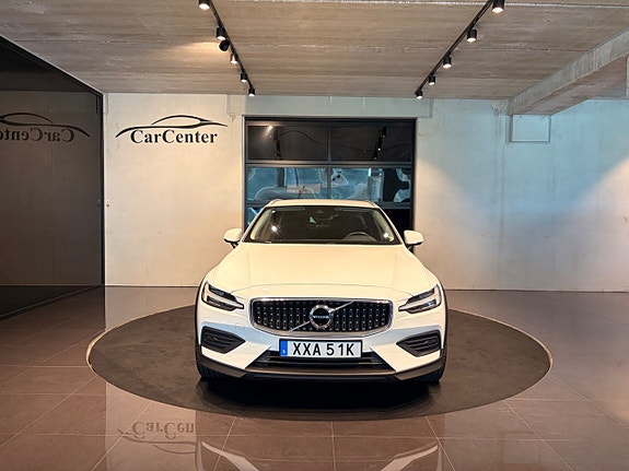 Volvo V60 Cross Country 8 of 26