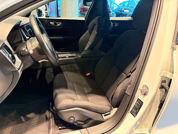 Volvo V60 Cross Country 22 of 26