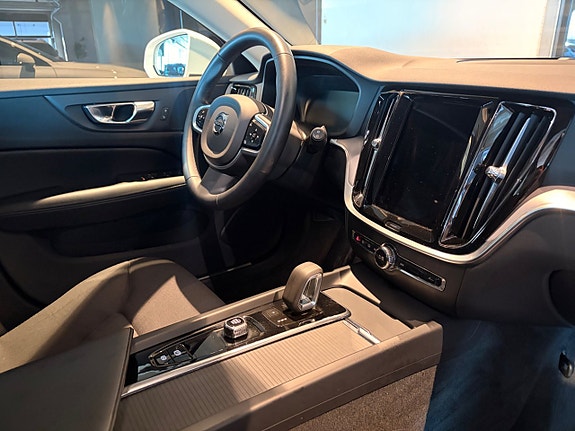 Volvo V60 Cross Country 5 of 5
