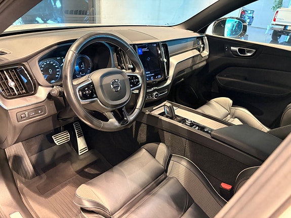 Volvo XC60 19 of 23