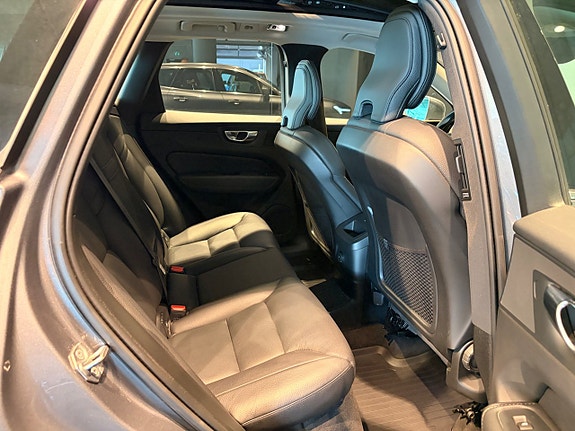 Volvo XC60 15 of 26