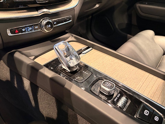 Volvo XC60 25 of 26