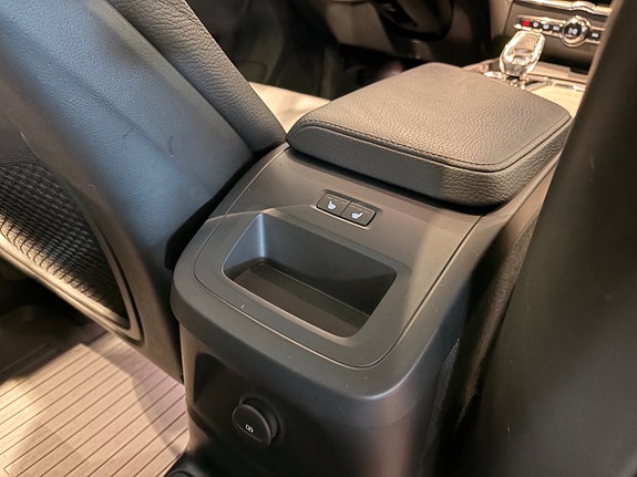 Volvo XC60 16 of 26