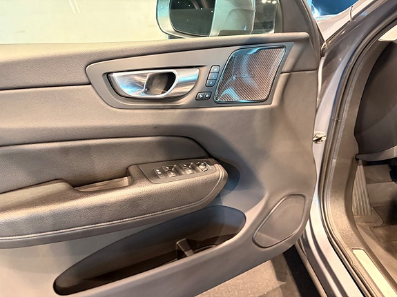 Volvo XC60 21 of 26