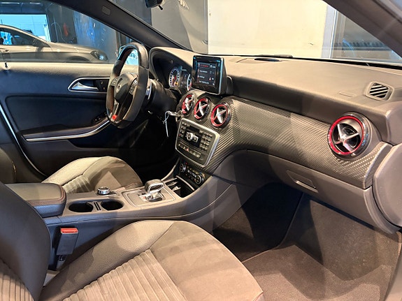 Mercedes-Benz A45 4 of 26
