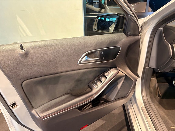 Mercedes-Benz A45 21 of 26