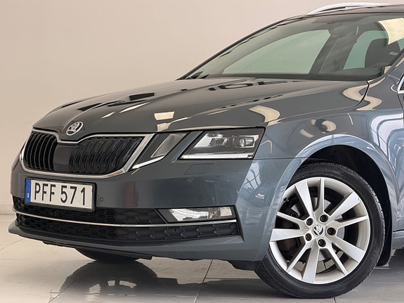 Skoda Octavia 3 of 5