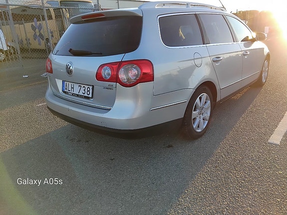 Volkswagen Passat 3 of 5