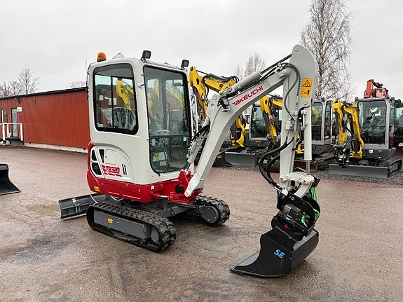 Takeuchi TB320 3 of 3
