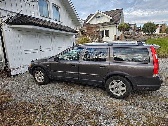 Volvo XC70 4 of 7