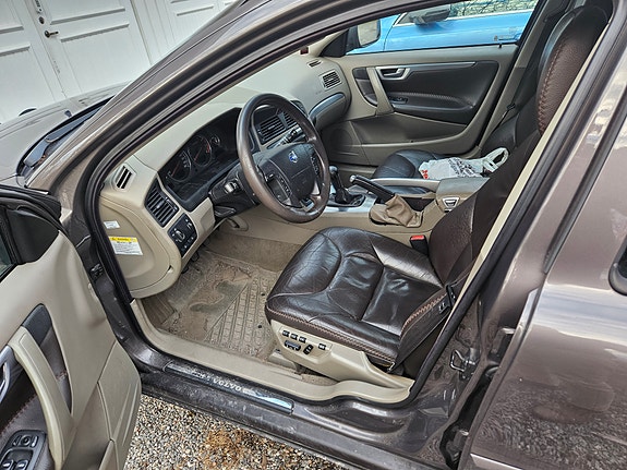 Volvo XC70 7 of 7