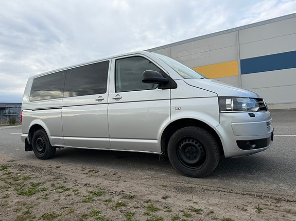Volkswagen Caravelle 5 of 5