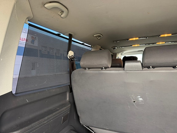 Volkswagen Caravelle 15 of 16