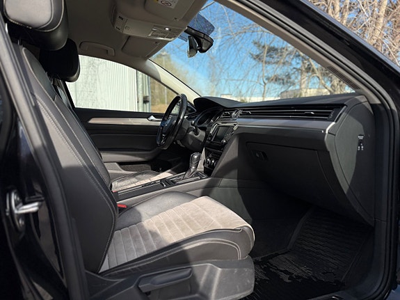 Volkswagen Passat 18 of 20