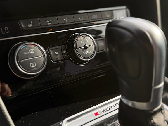 Volkswagen Passat 15 of 20