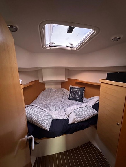 Hanse 370e 3 of 5