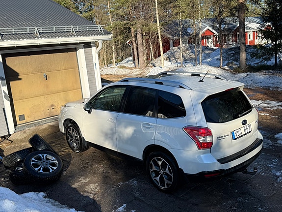 Subaru Forester 2 of 5