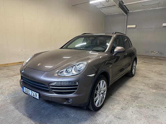 Porsche Cayenne 7 of 25