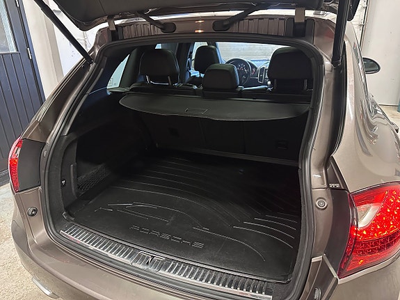 Porsche Cayenne 22 of 25