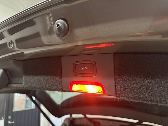 Porsche Cayenne 23 of 25