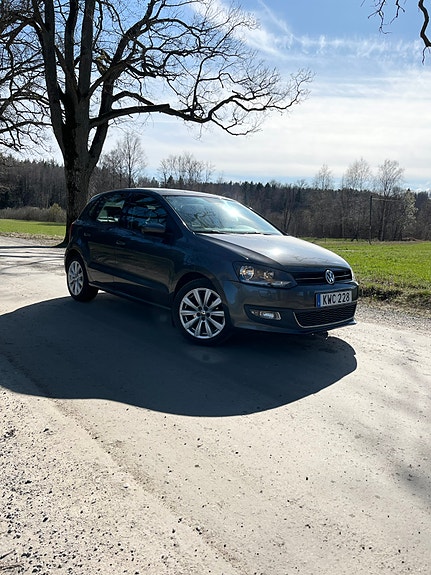 Volkswagen Polo 2 of 5