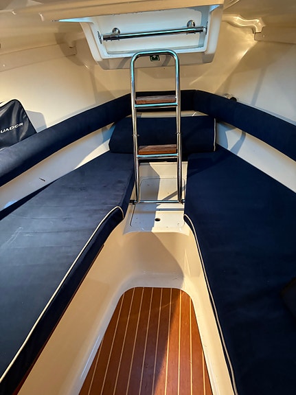 Aquador 23 DC bogpropeller, ankarspel Tiki 80 kärra 10 of 11
