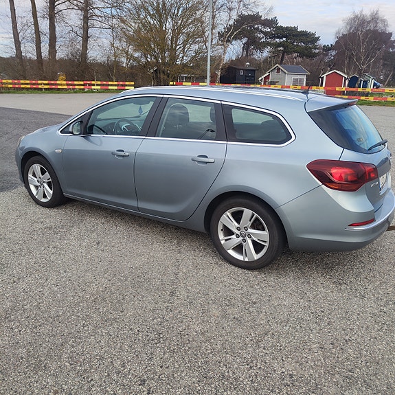 Opel Astra 3 of 5