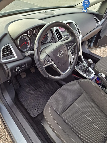 Opel Astra 5 of 5