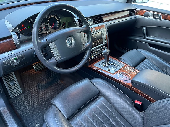 Volkswagen Phaeton 6 of 14