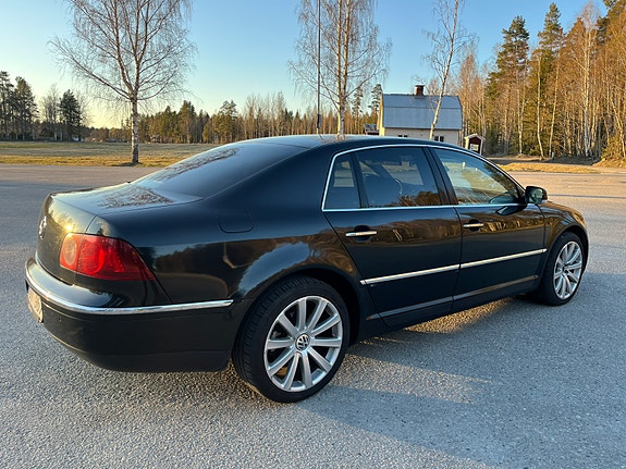 Volkswagen Phaeton 10 of 14