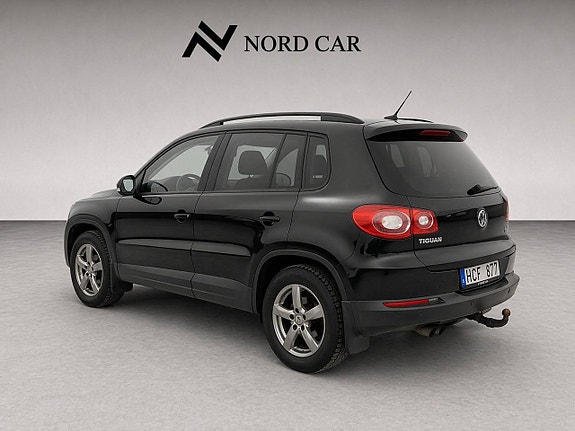 Volkswagen Tiguan 3 of 7