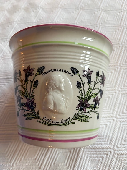 Gustavsberg Linnékruka blomkruka porslin vit grön rosa