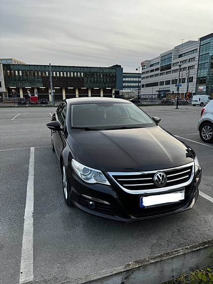 Volkswagen Passat CC 2 of 7