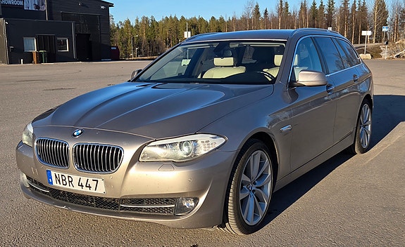 BMW 520d 2 of 5