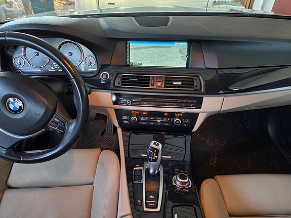 BMW 520d 4 of 5