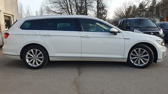 Volkswagen Passat 4 of 5