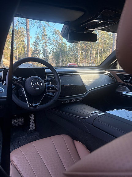 Mercedes-Benz E300 de 7 of 9