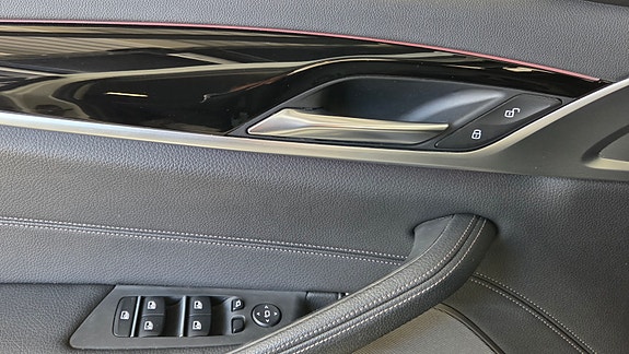 BMW 530e 12 of 17